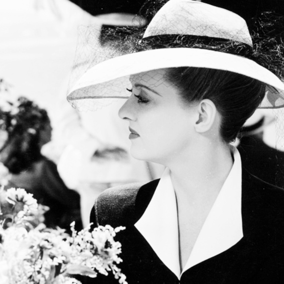 Meet your Posher, V! - Picture 1 of 1